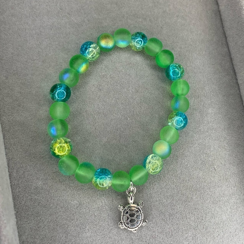 Glass green handmade bracelet